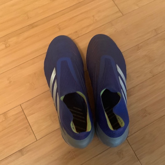 Adidas preditor soccer cleats - Picture 1 of 5